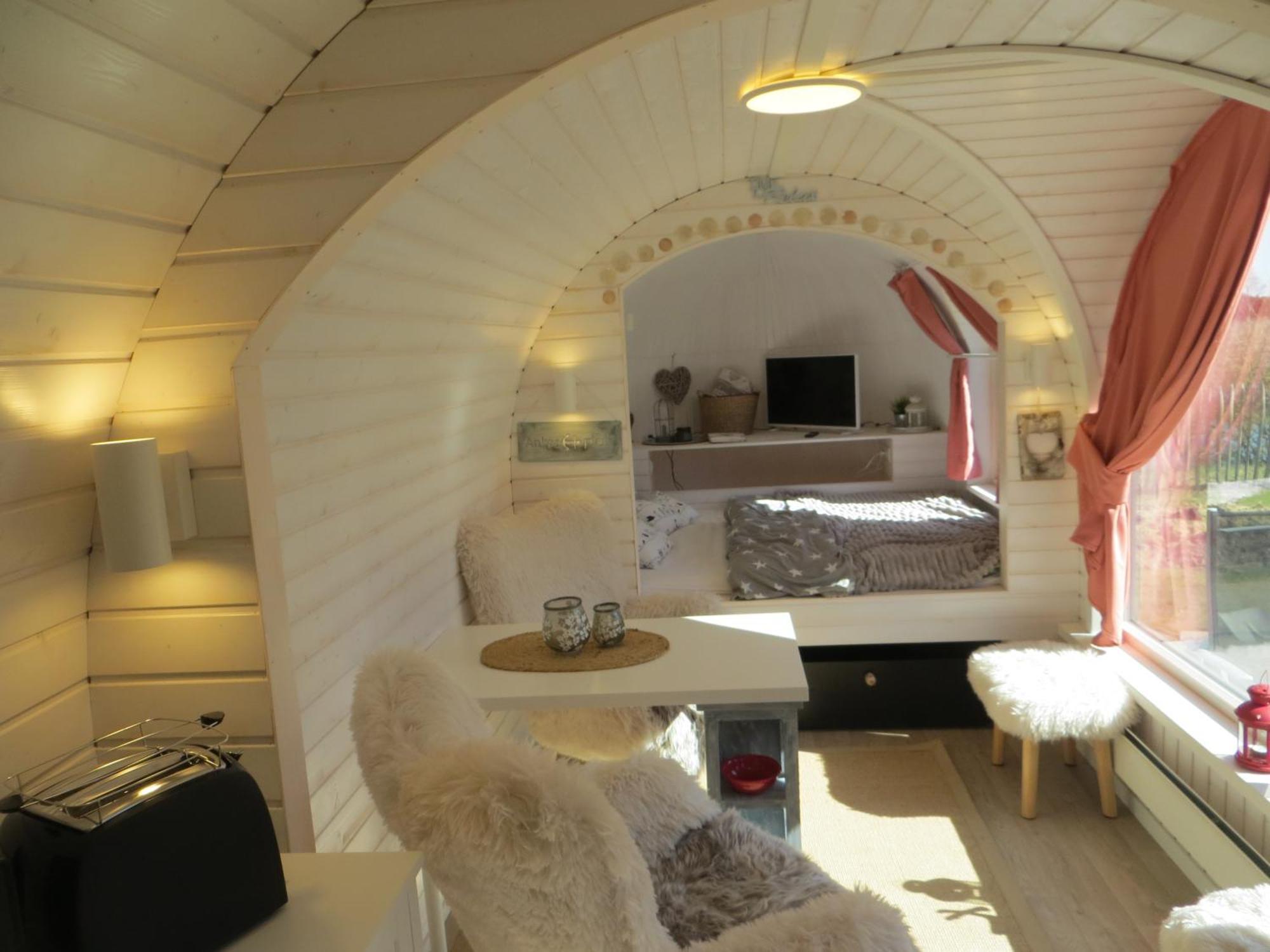 Bettis - Uebernachten Im Iglu-Tinyhaus Tostedt  Buitenkant foto