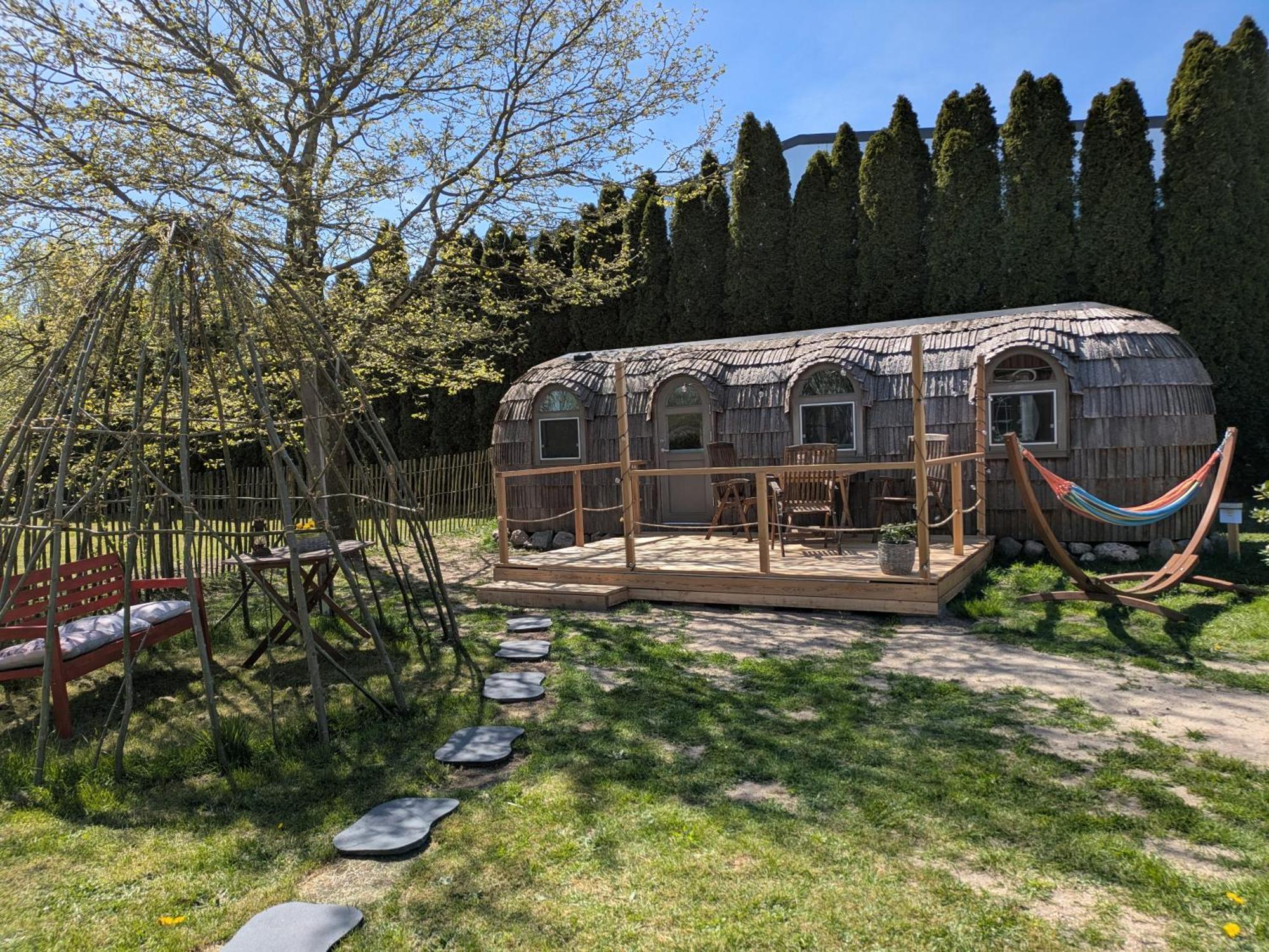 Bettis - Uebernachten Im Iglu-Tinyhaus Tostedt  Buitenkant foto